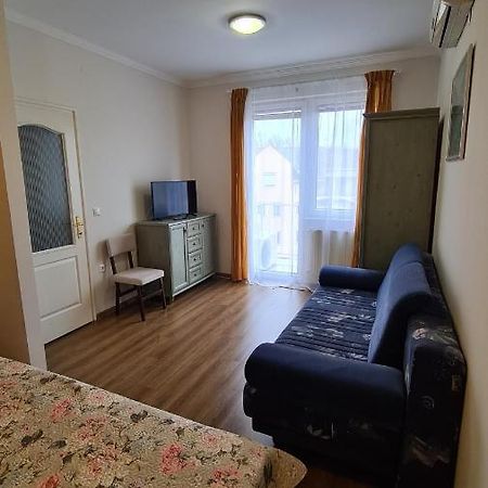 Gabi Apartman Хайдусобосло Экстерьер фото